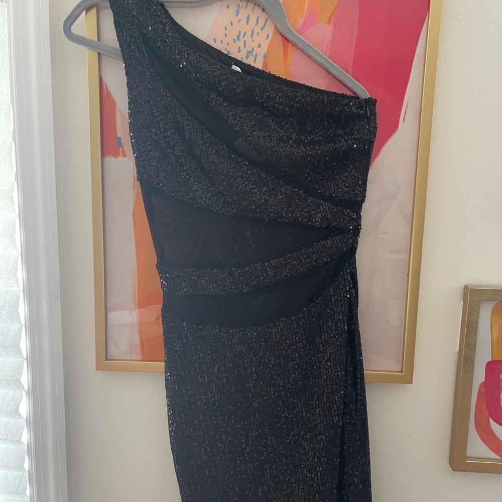 One shoulder sparkle mini dress